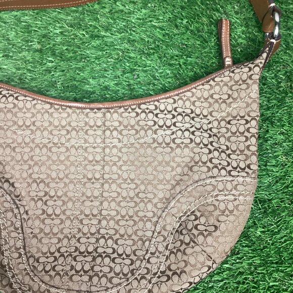 Vintage Coach Soho Small Signature Hobo Rounded Handbag - Picture 6 of 16